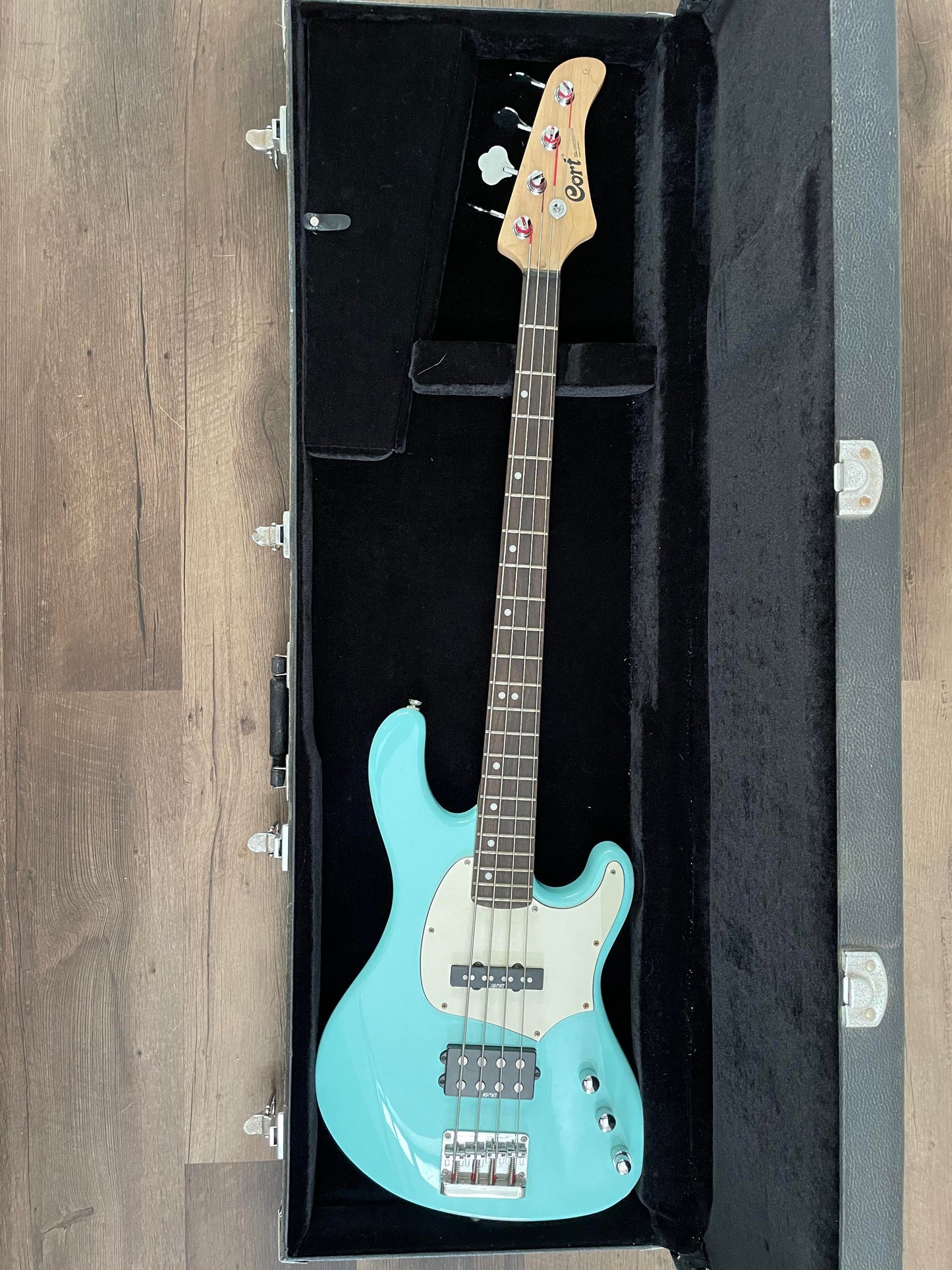 Cort GB34A Bass Guitar Seafoam