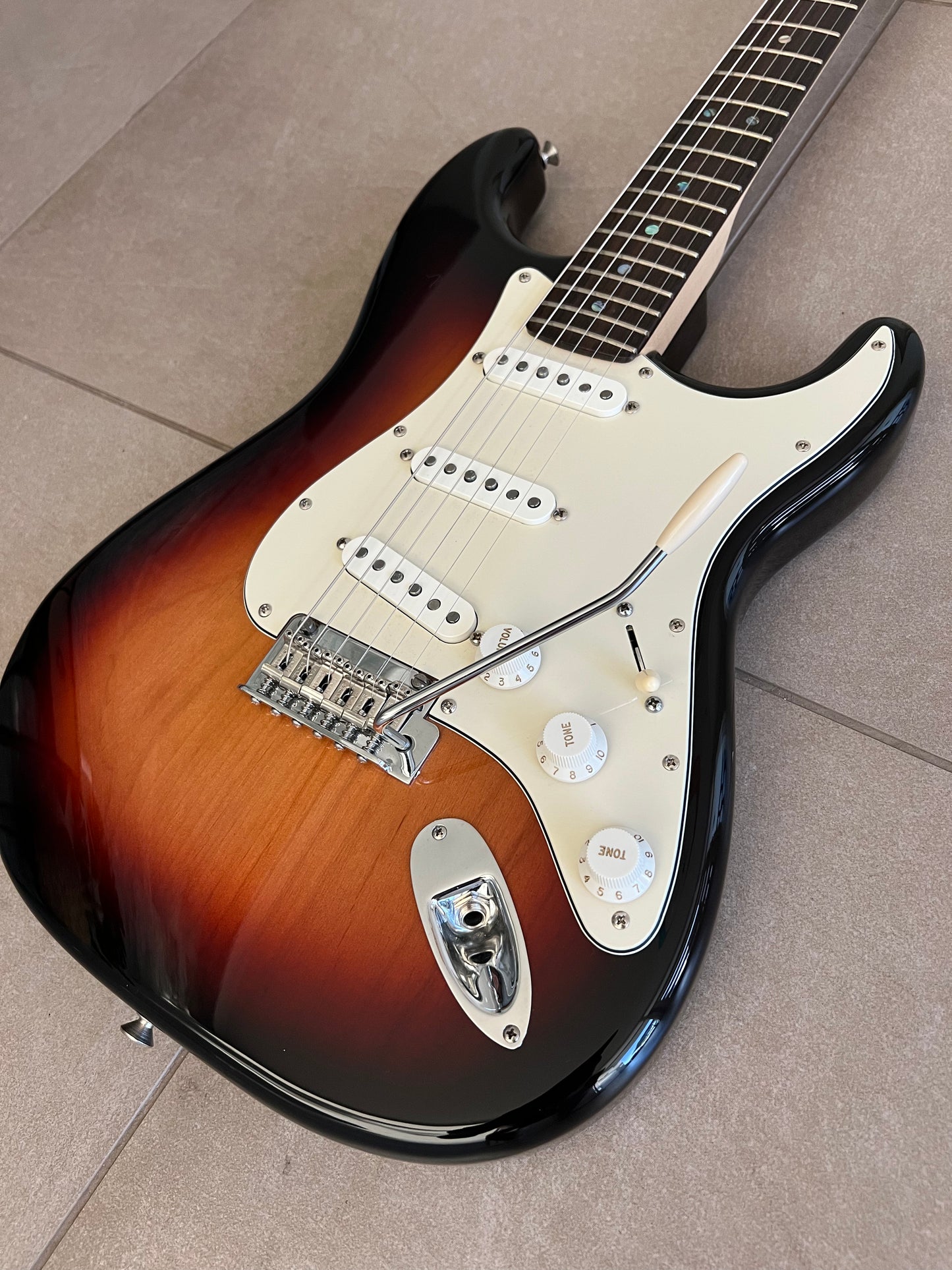 Fender Stratocaster Electric Guitar USA 2004